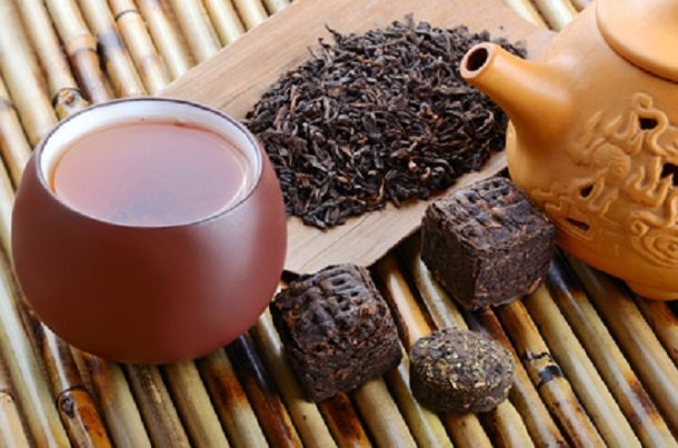 Abnehmen mit Pu-Erh-Tee? Wirkung und Erfahrungen mit dem angeblichen